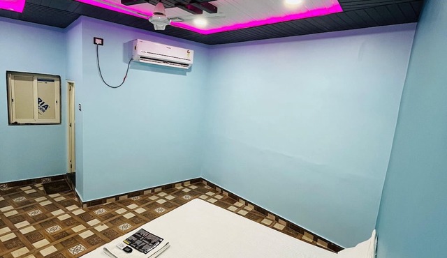 Vande Bharat P Guest House