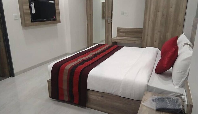 Hotel Indus Inn