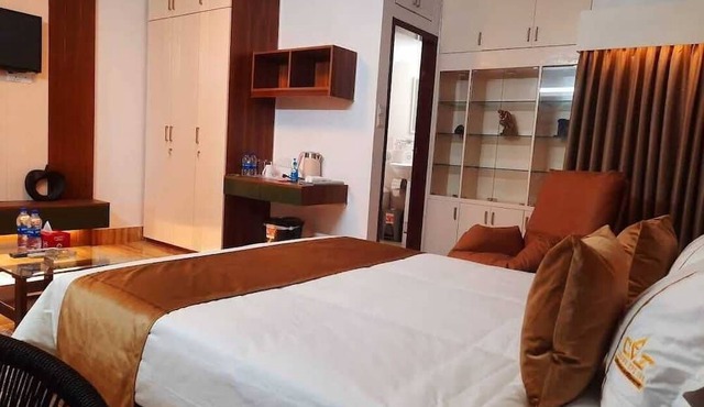 Crow Euro Inn Hotel and Resort