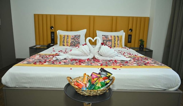 Urvi Banquets & Guest House