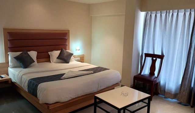 Hotel Legacy Inn in Navi Mumbai