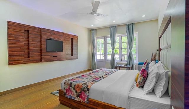 Pax Hotel Rock Villa
