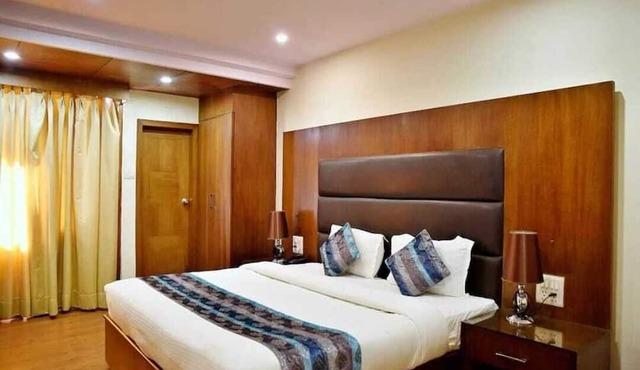 HOTEL SHIWALIK REGENCY