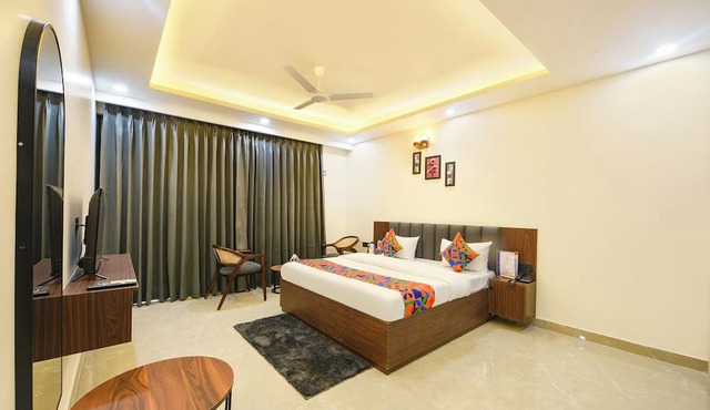 Fabhotel Rr Premium