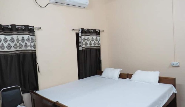 SHAW GUEST HOUSE