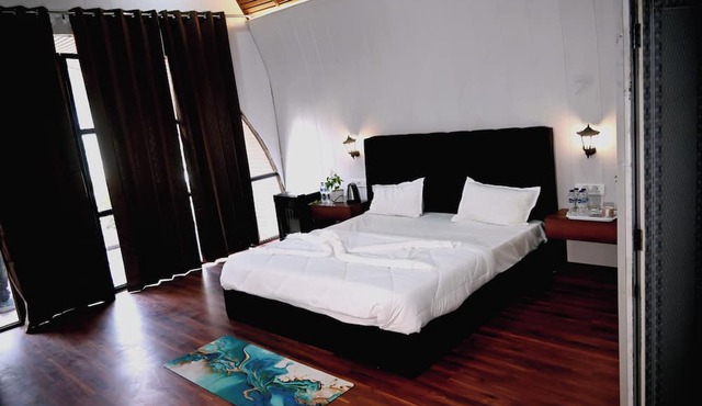 Triveni Sangam Hotels And Resorts in Karchana