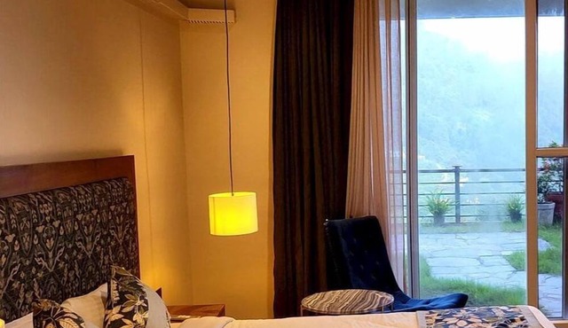 The Cozy Acorn Resort