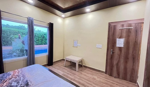 GoBravo 37 - 2Bhk Farm with Pool & Garden Sec150 Noida