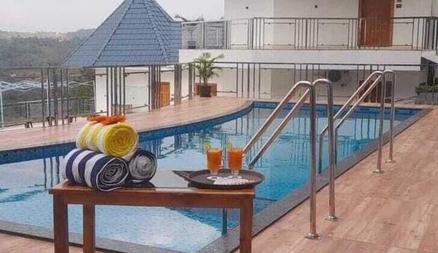 Love Hills Resort