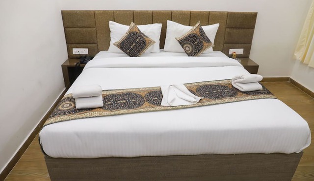 HOTEL GULMOHAR PLAZA BY AUROVILLE ENT