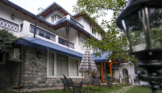 Two Chimney, Gethia, Nainital