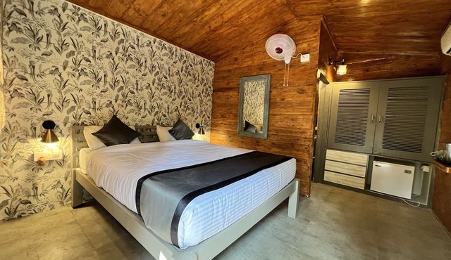 Just B Boutique Hotel