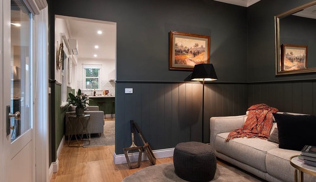 Trembath - Pet Friendly Restored Cottage in Clunes in Clunes