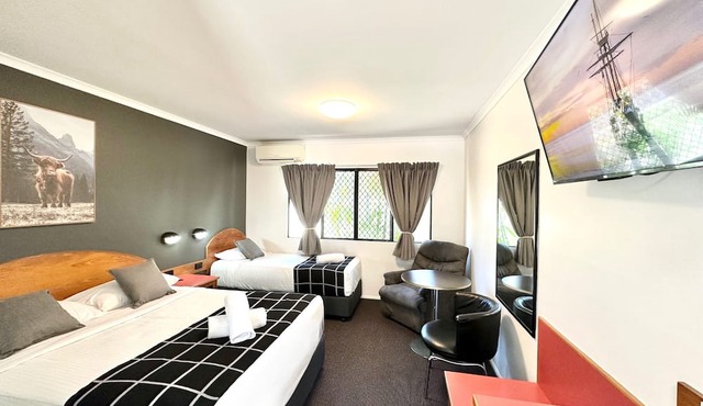 Mackay Resort Motel in West Mackay