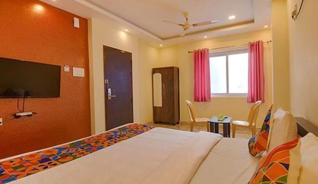 Fabhotel Saravana Executive