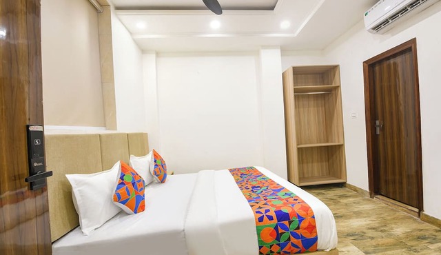 Fabhotel Moonlight