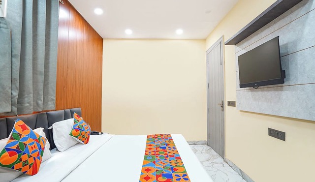 Fabhotel Shelter Inn