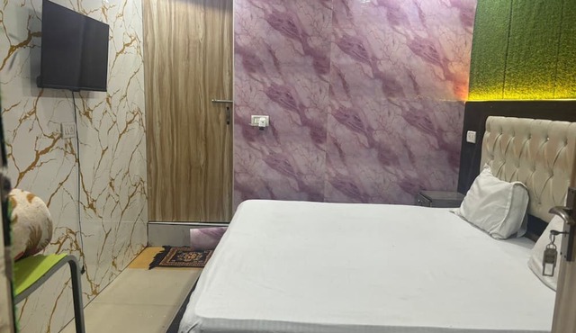 Hotel Youvraj Inn