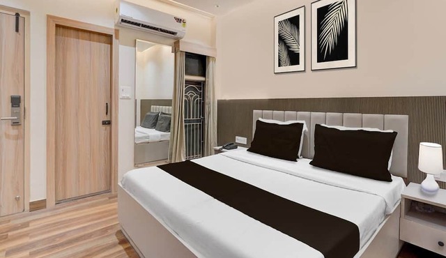 Super Deluxe Room Hotel Krish