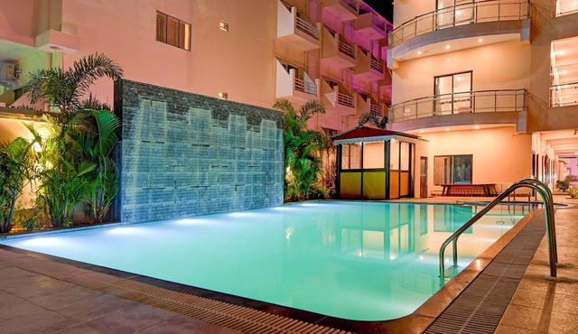 Deluxe Tropicana Beach Resort