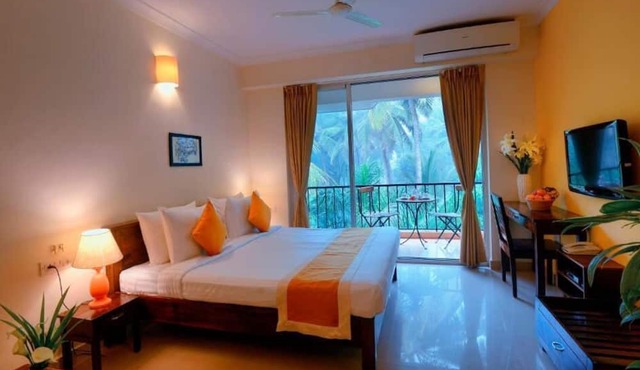 TreeHouse Blue Hotel & Serviced Apartments