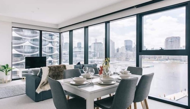 Docklands Apartment w Parking MARVEL STADIUM in Docklands