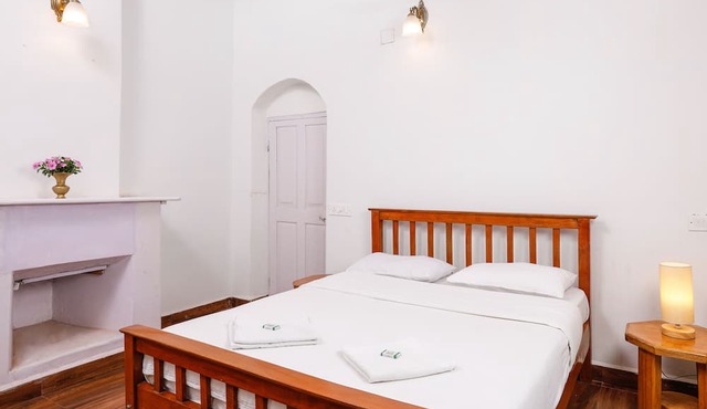DEVASHOLA HOMESTAY