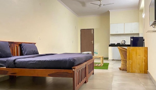 GoBravo Dev Palace & Studio Apartments
