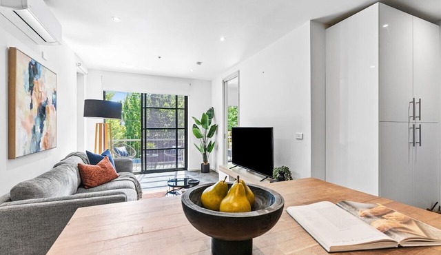 Barkly Beachside Escape in St Kilda