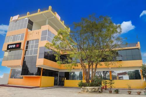SPOT ON New Diamond Hotel in Prayagraj