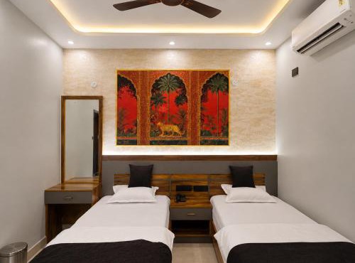 THE Vinay Hotel in Luckeesarai