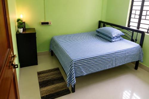 Easestay 2BHK Full Furnished Apartment near Airport