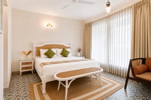 The Green Door Villa Varca Beach with Private pool
