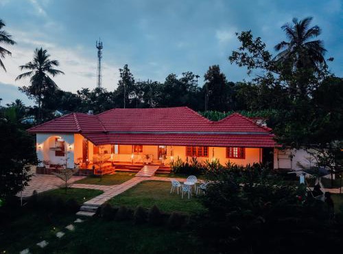 50 Fables Vintage Kerala Pool Home in Pulpally
