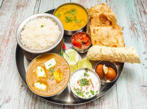 Hotel Rosewood Suites Near Delhi IGI Airport