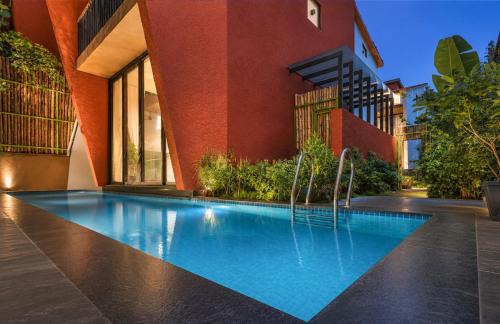 ELIVAAS Signature Solena 4BHK Villa with Private Pool, Bar Lounge, Terrace Views, Lift & Peaceful Pilerne Location Pet-friendly