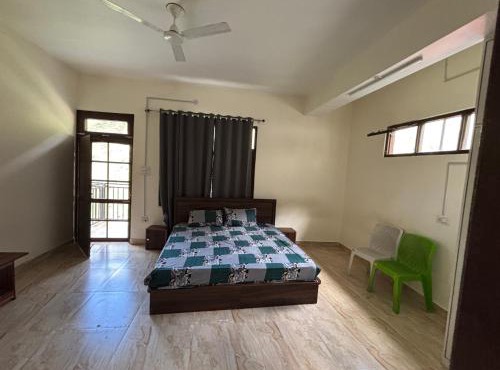 The Little Hut Hotel and Restaurant in Nachar