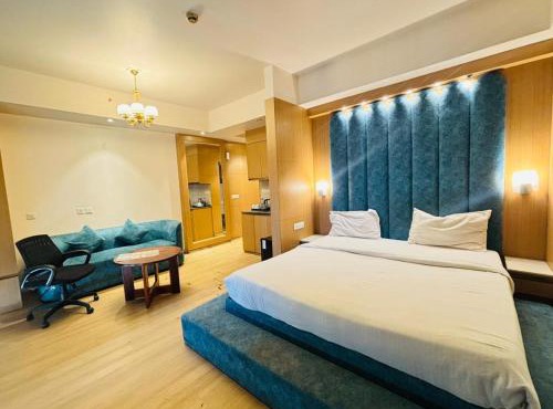 Golden Pent House