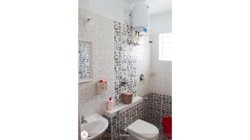 StayMazing Ferndale -1,2 & 3 BHK Private AC Serviced Apt with Balcony in Bangalore