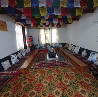 White rose homestay