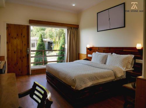 The Stone Age : a boutique hotel