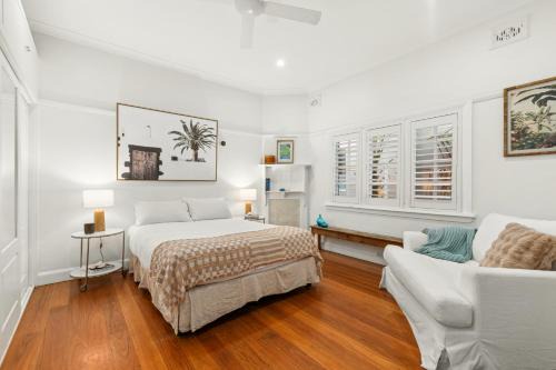 Prime Manly Location - Beach & Wharf Nearby in Sydney