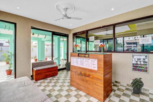 Super Collection O The Kailash Hotel