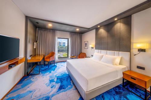 Radisson Blu Dhaka Water Garden