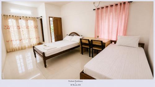 PAZHOOR RESIDENCY Homestay 11 Rooms in 3 Apartments