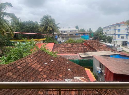 1 Bhk luxurious Spacious Stay Nr Benalium beach With 3 Balconies and Reserve Parking with Private Entry