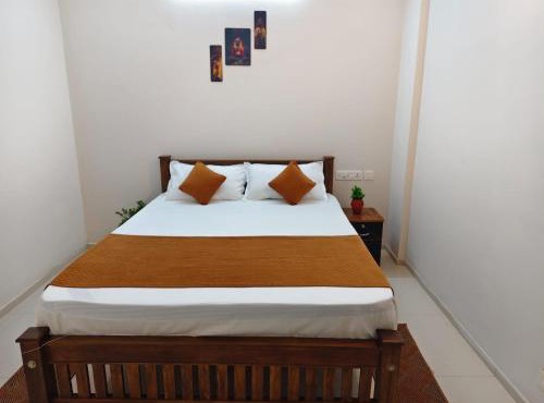 Palazhi Stay 160m from Guruvayur Temple