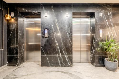 Hotel Royal Orbit Near Dronacharya Metro Station DLF Phase 3 Gurgaon in Gurgaon