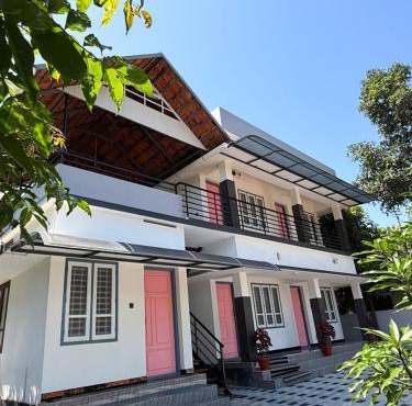 Lakeside Meadows- Diamond Homestay
