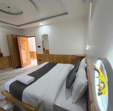 Hotel The Travica Kasol Centrally Heated & Air Cooled Near Volvo Bus Stand